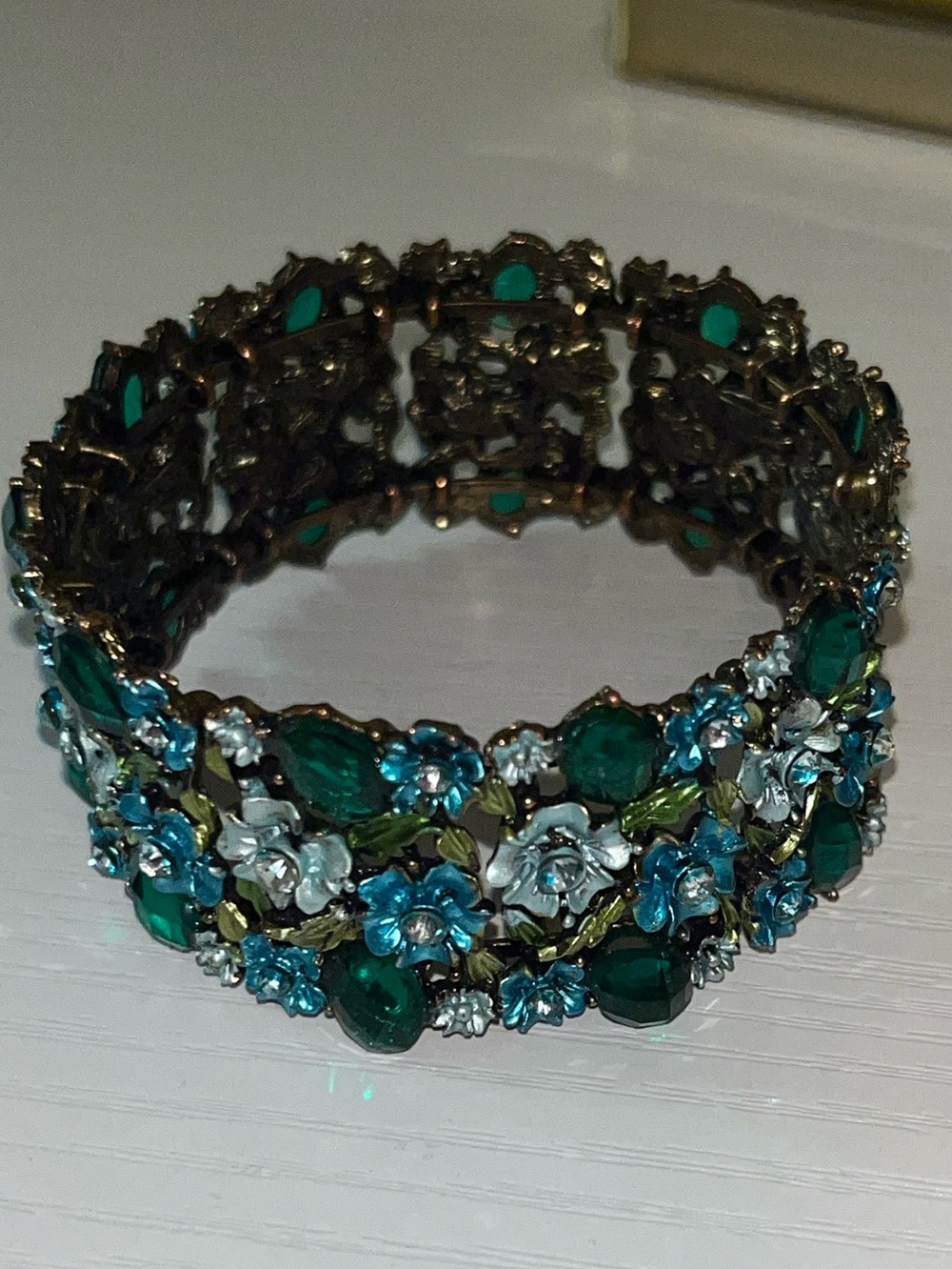 Delicate Floral Crystal Stretch Bracelet - Green & Blue